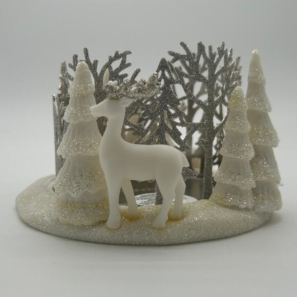 Bath & Body Works Xmas Scene 3 Wick Candle Holder Winter Scene - Picture 2 of 5